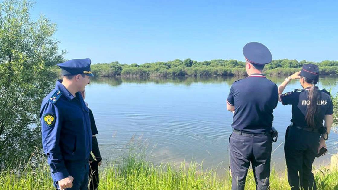 Подросток пропал во время плавания в Приморье