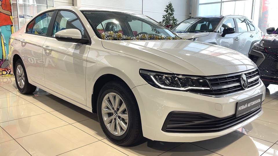 2022 Volkswagen Bora. Обзор (интерьер, экстерьер, двигатель).