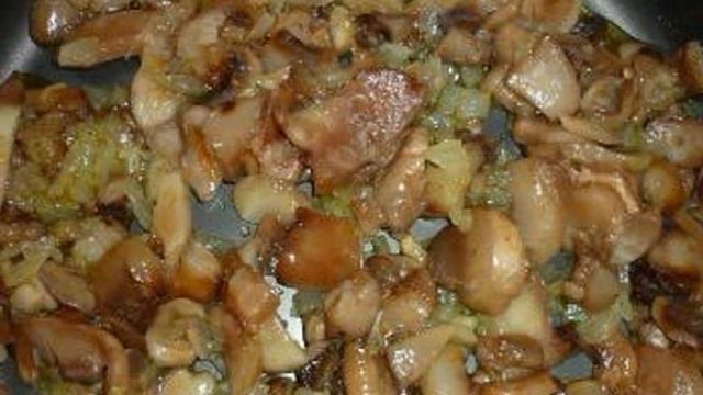 Грибной соус в мультиварке