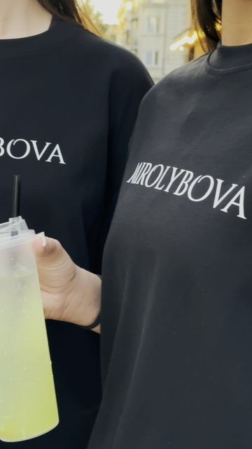Друзья, мой мерч уже доступен к покупке на сайте: atasmedia.ru