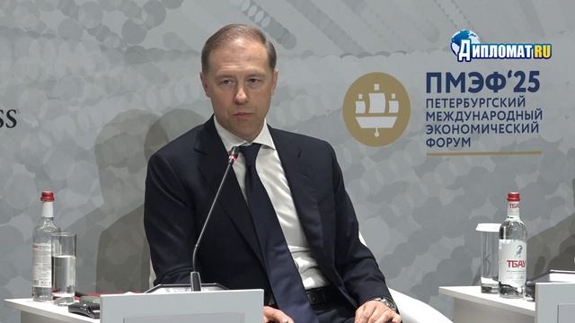 «Экономическая колонизация: Мантуров обвинил Запад в грабеже России и раскрыл правила новой игры»