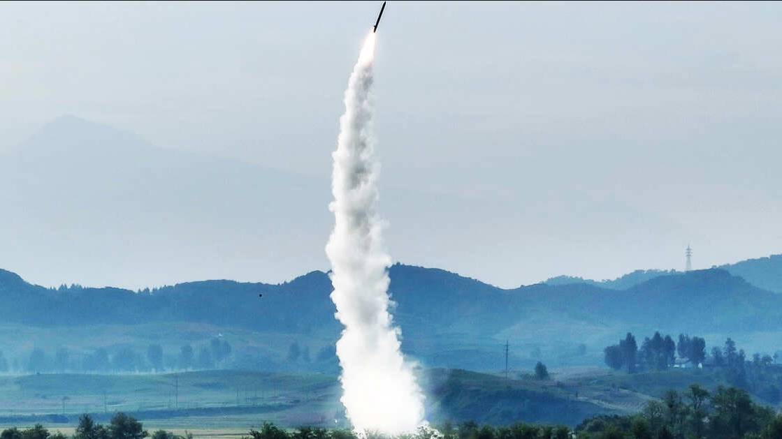 Reuters: КНДР запустила более 10 ракет в сторону Китая