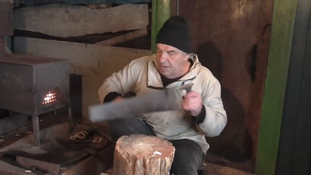 Топорище этап 4 заклинивание топора