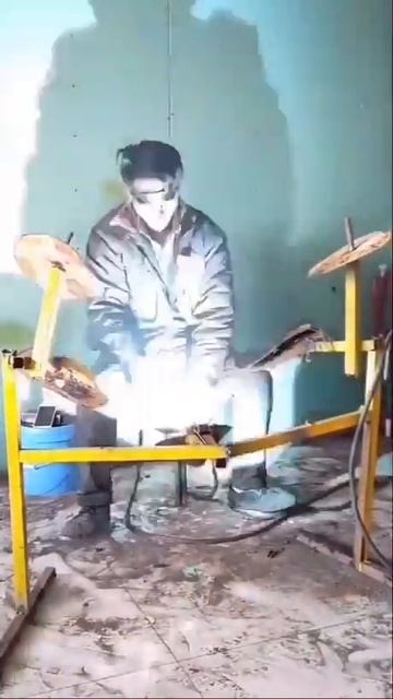 Сварщик барабанщик