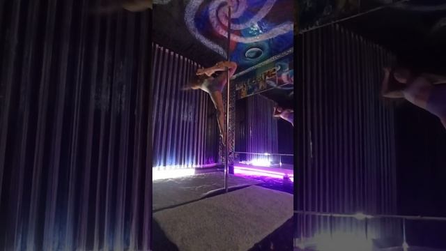Pole dance💃