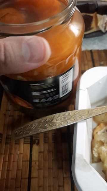 Холостяцкий ужин из магазина.
