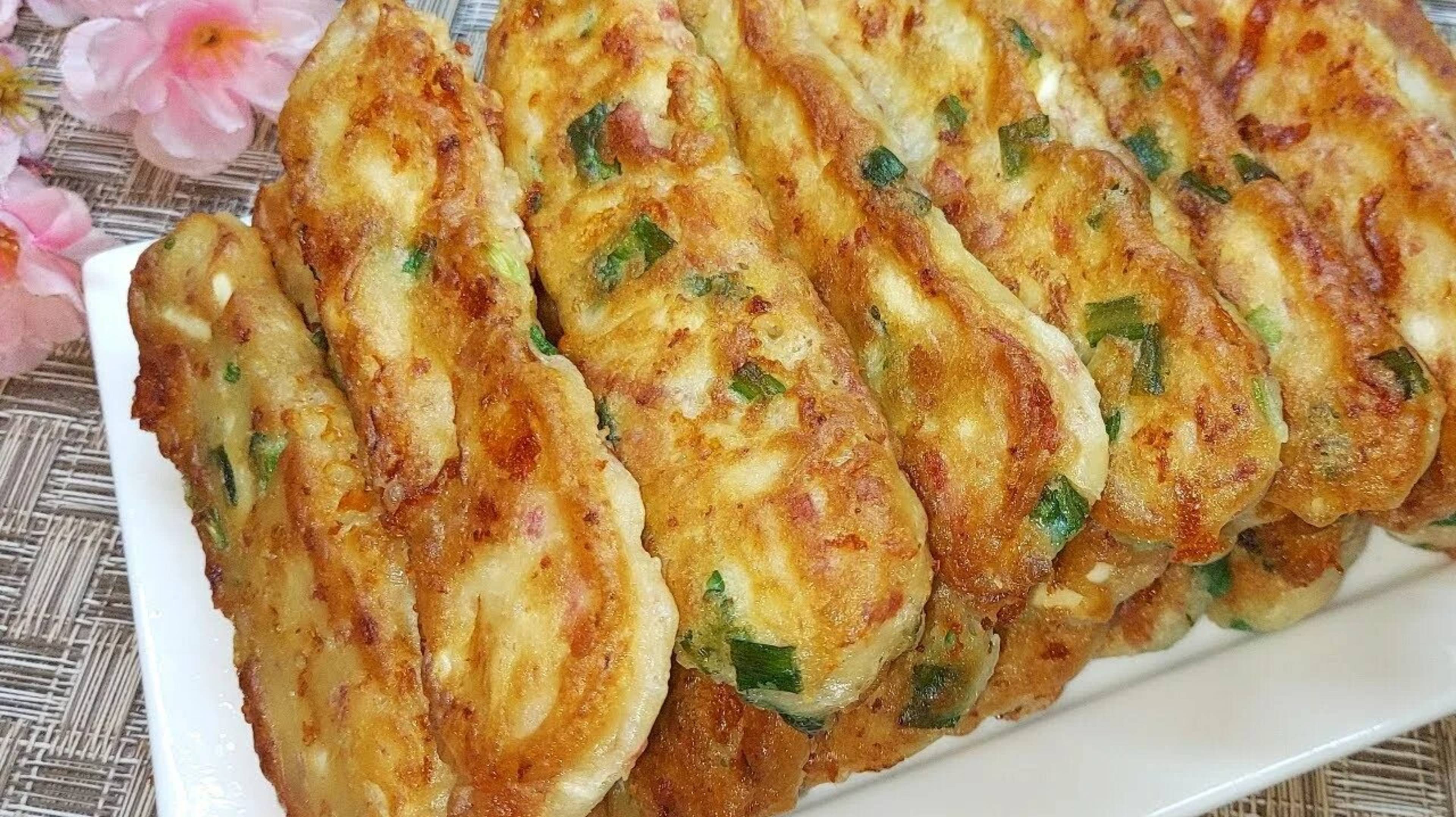 Ленивые пирожки на кефире с начинкой.