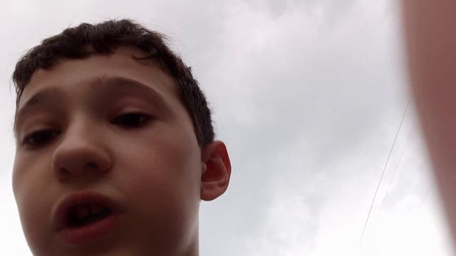гуляю на самокате