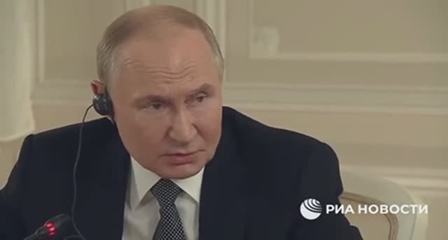 В.В.Путин на встрече с представителями иностранных информагентств сделал ряд заявлений.mp4