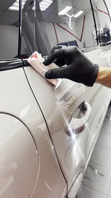 Покрыли керамическим составом Graphtech кузов Porsche Cayenne GTS
