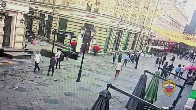 Полицейскими Москвы задержан иностранец, подозреваемый в ограблении столичного жителя