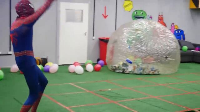 BRUNO-БРУНО SQUID GAME with SUPERHEROES!