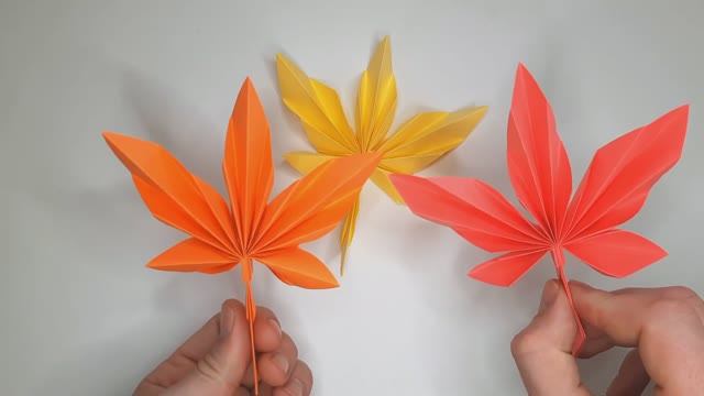 Кленовый лист из бумаги 🍁  Осенние листья своими руками