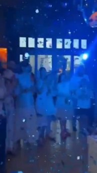 Конфетти на гендер пати.