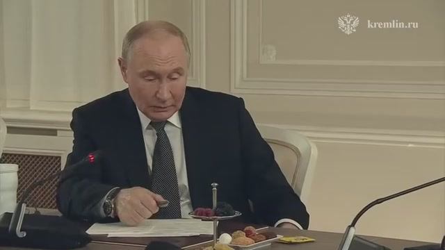Владимир_Путин_о_возможности_встречи_с_Владимиром_Зеленским