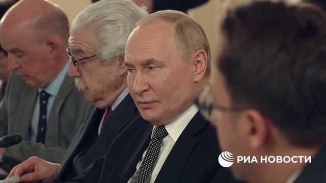 Трамп прав, когда говорит о том, что, будь он президентом, то и войны на Украине бы не было", — Пути
