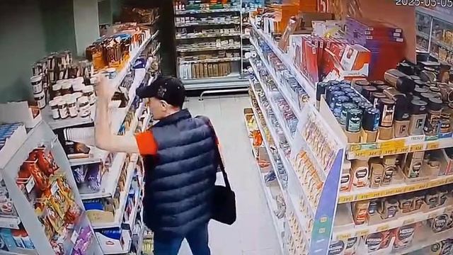 📍Полицейские разыскивают причастного к кражам продуктов питания из супермаркета
