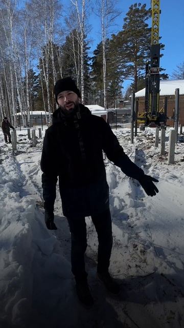 Забить сваи под фундамент зимой или ждать до лета? #свайныйфундамент #фундамент #позитив #иркутск