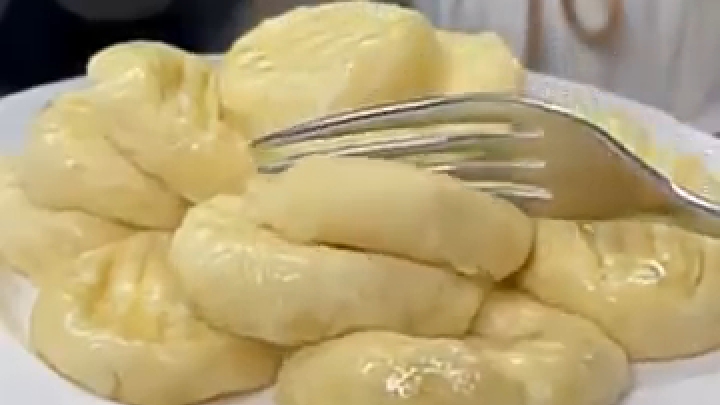 Ленивые ВАРЕНИКИ с творогом...🥟🍶😋    Рецепт в описании ✍️