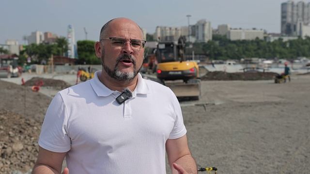 Комплексное благоустройство набережной Спортивной гавани продолжается во Владивостоке.