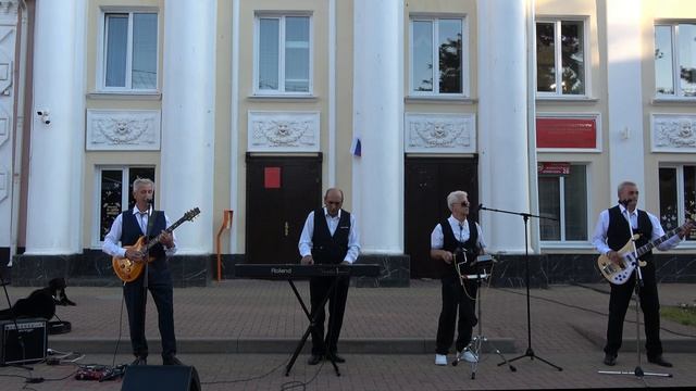 Концерт кавер-группы "Сак-вояж"