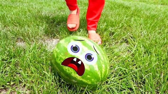 Влад и Никита - Влад и Никита играют с мамой на ферме