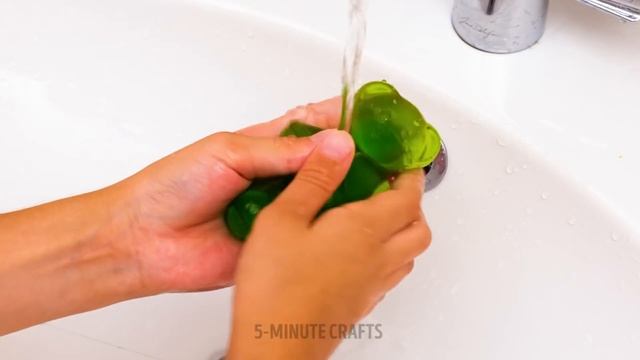 ADORABLE CRAFTS WITH EPOXY RESIN || DIY Soap And Candle Ideas