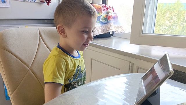 Мама,я игрушки оставил в детском саду 🪀🧸🚂