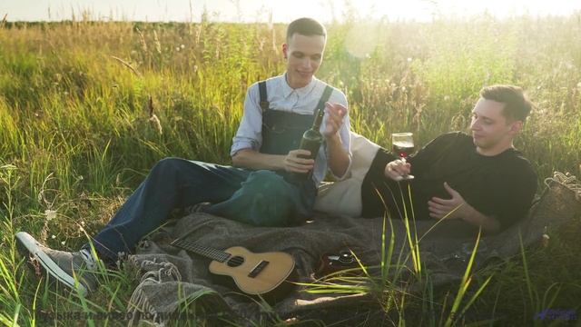 Леса танцуют в такт каждой новой ноте - That Same Thing -- J Hacha De Zola -- Antipatico