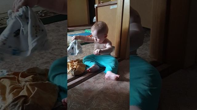 Рома изучает свойства маечки, 14:35, 20.06.2025