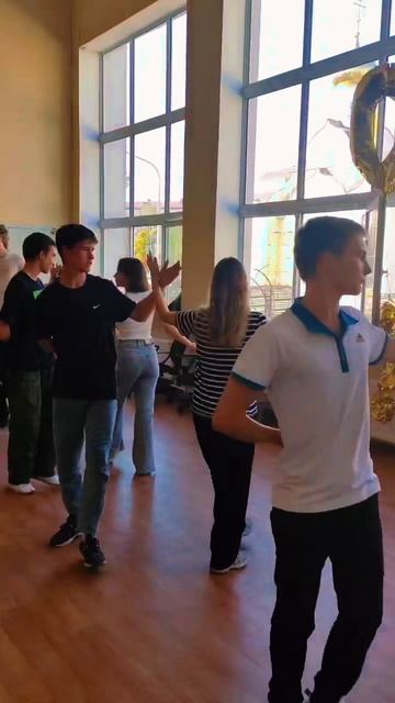 Студенты ПГТУ учатся танцевать вальс!