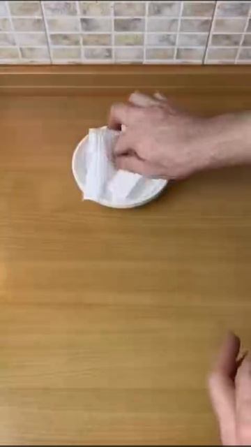 How to use a paper towel