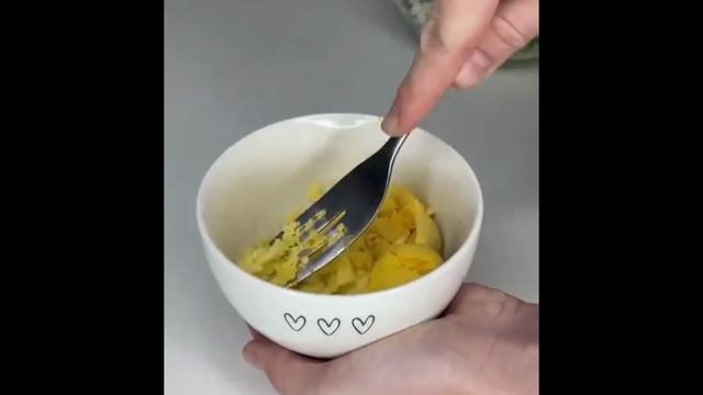 Этот лёгкий салат должен приготовить каждый