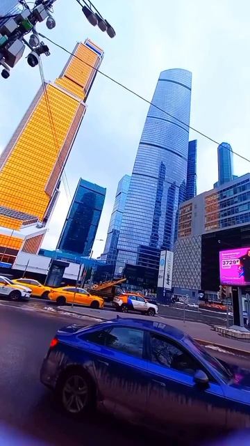 Международный деловой центр «Москва-Сити», или просто «Сити», — это высотный район в центре столицы.
