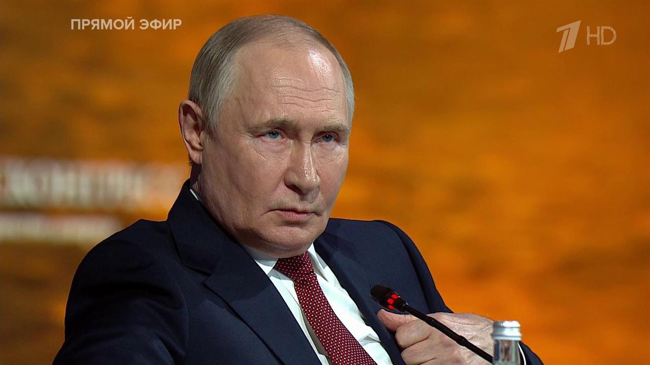 "Вся Украина наша" - Путин считает русских и украинцев одним народом
