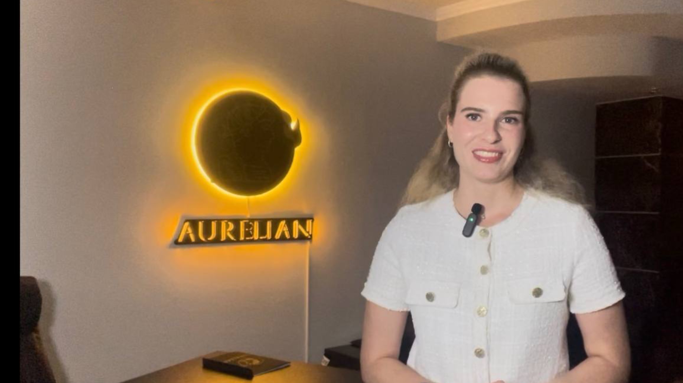 Видеовизитка рекрутера агентства "Aurelian" Софии Правдивцевой
