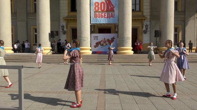 Ансамбль "Жемчужины" .   " Синий  платочек "