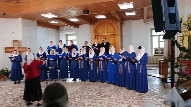 Хор "Родник"
Тропарь Андрею Рублеву;Вси тя хоры;О Всепетая
