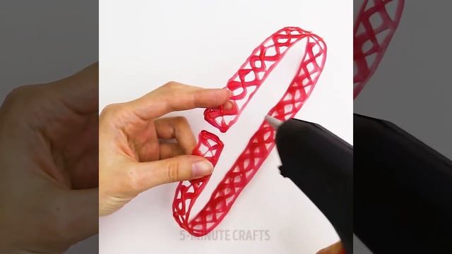28 CRAZY GLUE GUN IDEAS