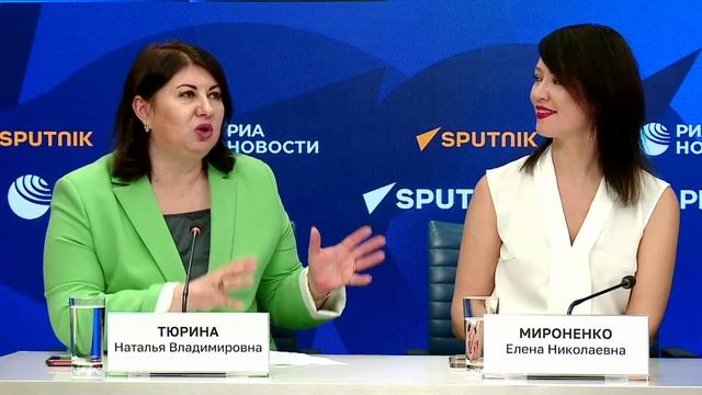 Наталья Тюрина открывает пресс-конференцию фестиваля «Вектор Победы»