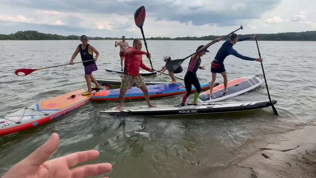 Супостаты вырвались из бассейна на открытую воду))))
