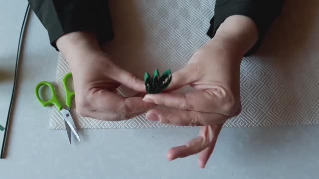 Листья из бумаги