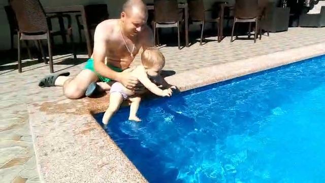 маленький мой младший брат в детстве ему сейчас 6 с половиной лет он уже взрослый мальчик 🥹❤️💘