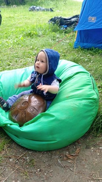 Василий полтора года играет на глюкофоне. Джем Купальский
