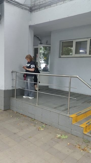 Сегодня получилось записаться на анализы и обследования, но, как всегда, нервы потрепали.