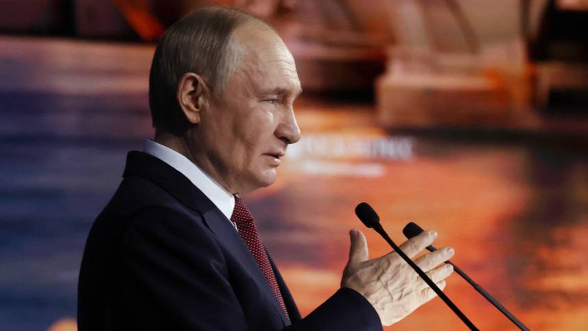 Путин: Доля G7 в мировой экономике уменьшается из года в год