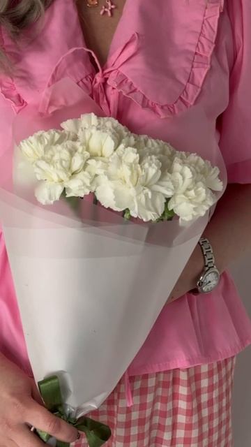 Монобукет из белых гвоздик (9 шт.)