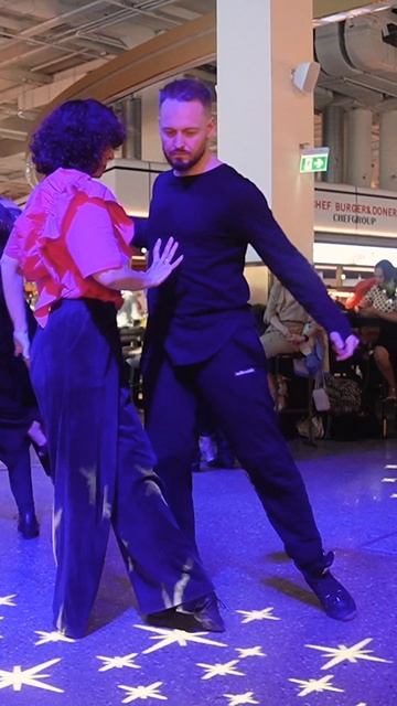 Street Tango. Павел Собирай и Дарья Кон #танго #тангонуэво #неотанго #танцы