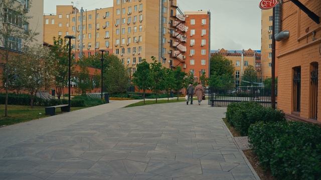 Сквер на улице Республики в Тюмени на месте Аптеки №1