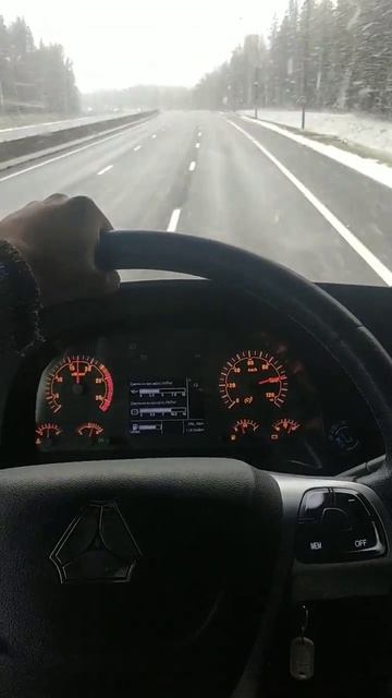 И в дождь и в снег